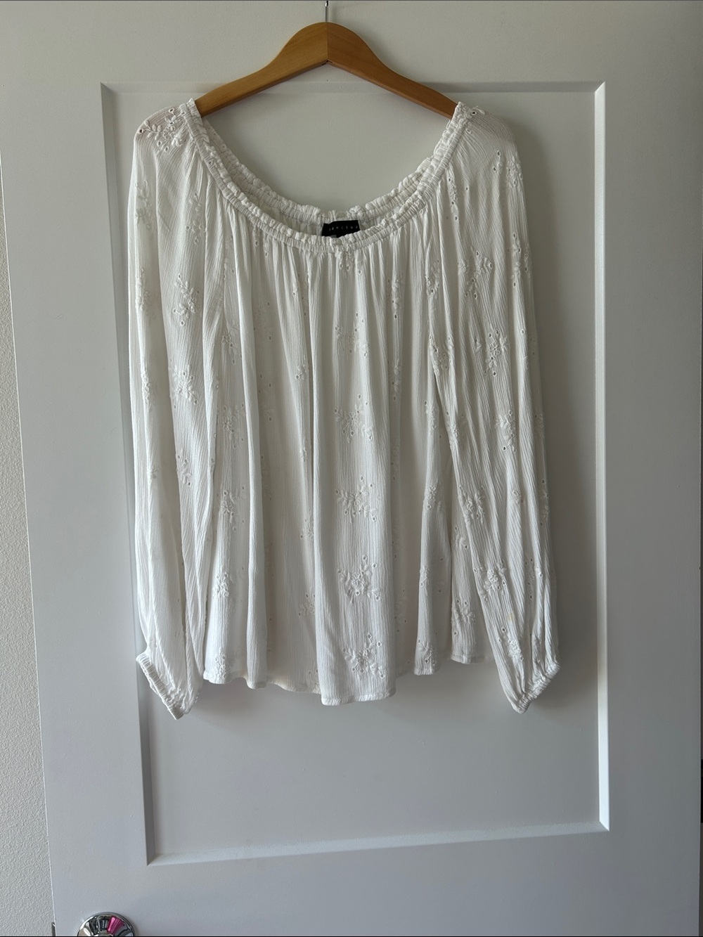 Sanctuary White Eyelet Peasant Top